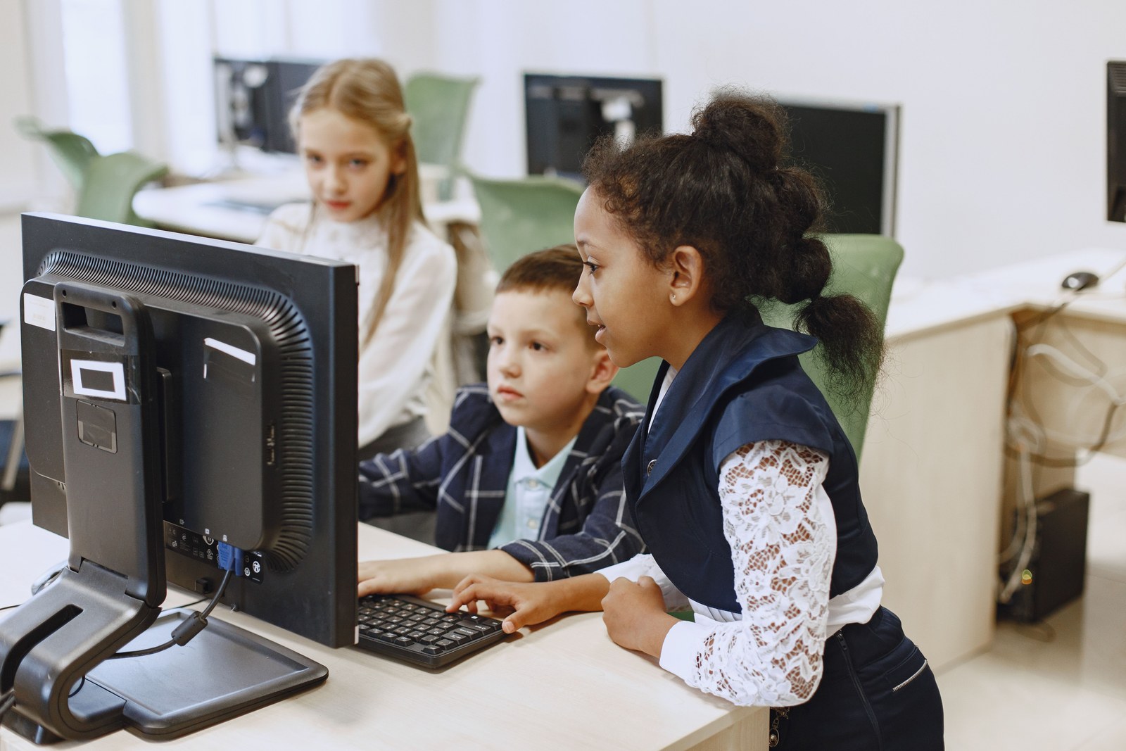 Digitale Grundbildung: Welche Office-Kenntnisse Schüler heute brauchen